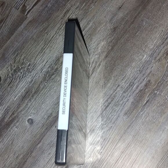 The Devil Wear Prada New Sealed and comes in Sleeve DVD Widescreen Edition - Picture 5 of 5